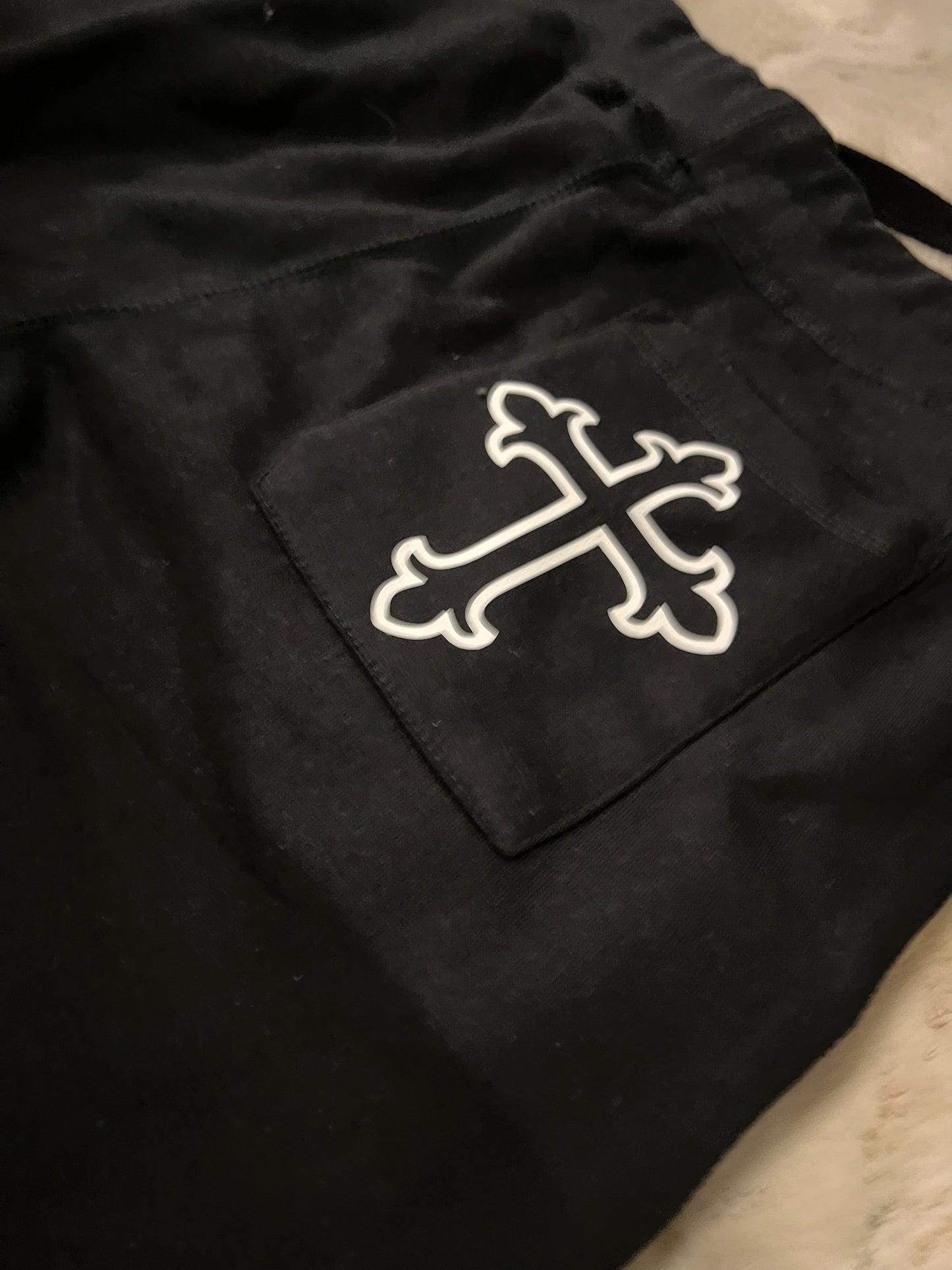 “Rebel Angels” Thrilltekt sweatshorts